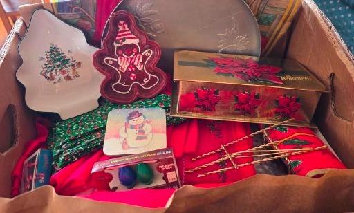 Festive Holiday Collection: Vintage Decorations and Accessories