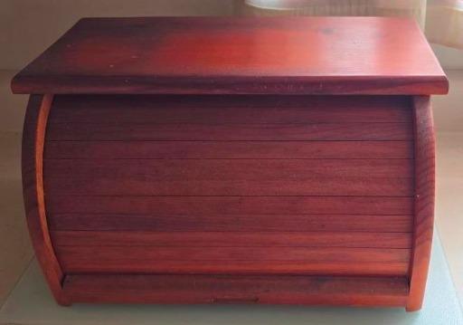 Vintage Wooden Roll-Top Bread Box - Rustic Charm for Your Kitchen