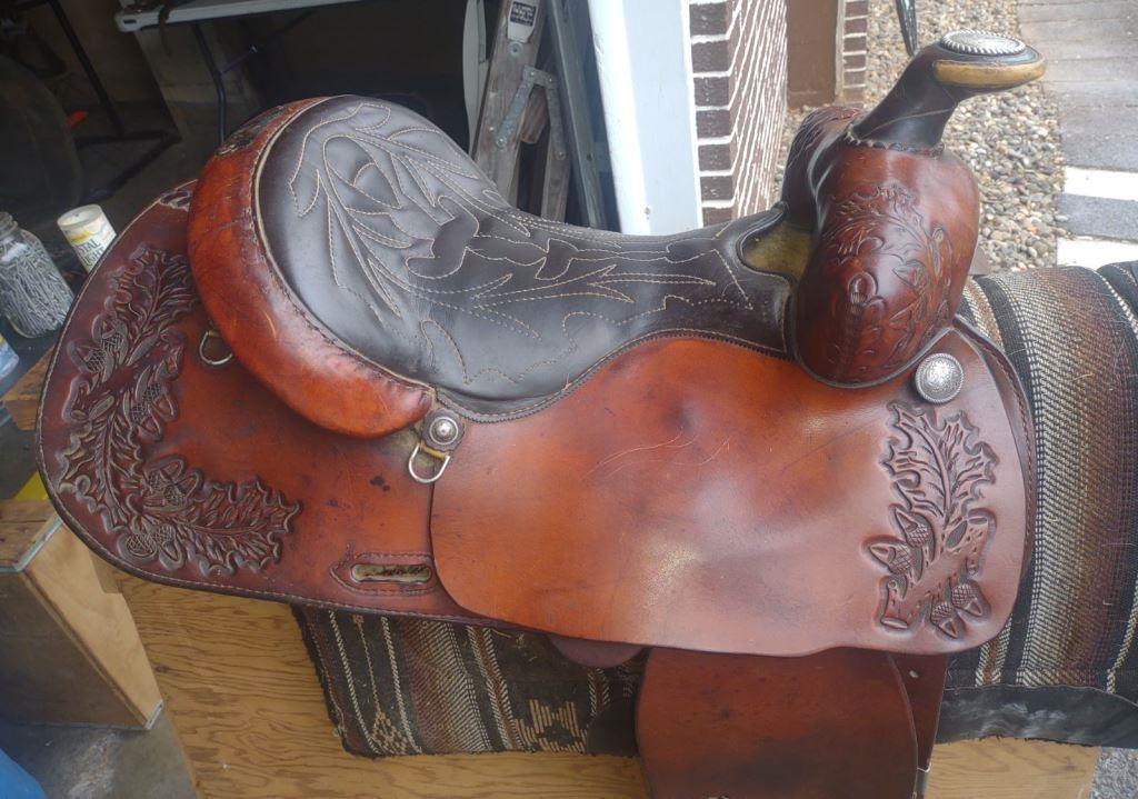 Circle Y Western Saddle