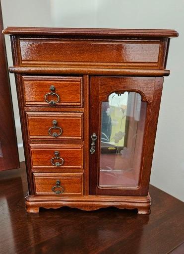 Vintage Wooden Jewelry Box with Glass Display - Elegant Storage Solution
