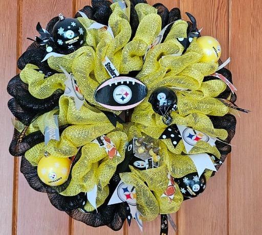 Pittsburgh Steelers Inspired Decorative Wreath - Perfect for Fans!