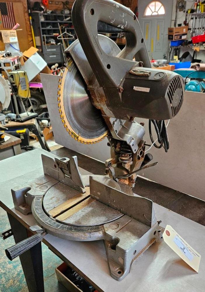 10" Professional Woodworker Miter Saw - Precision Cutting Tool for Craftsmen