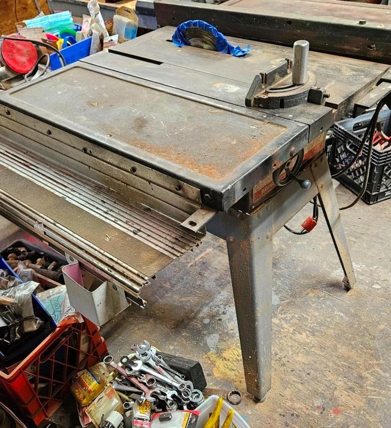 Vintage Craftsman 10-Inch Table Saw - A Woodworker's Essential